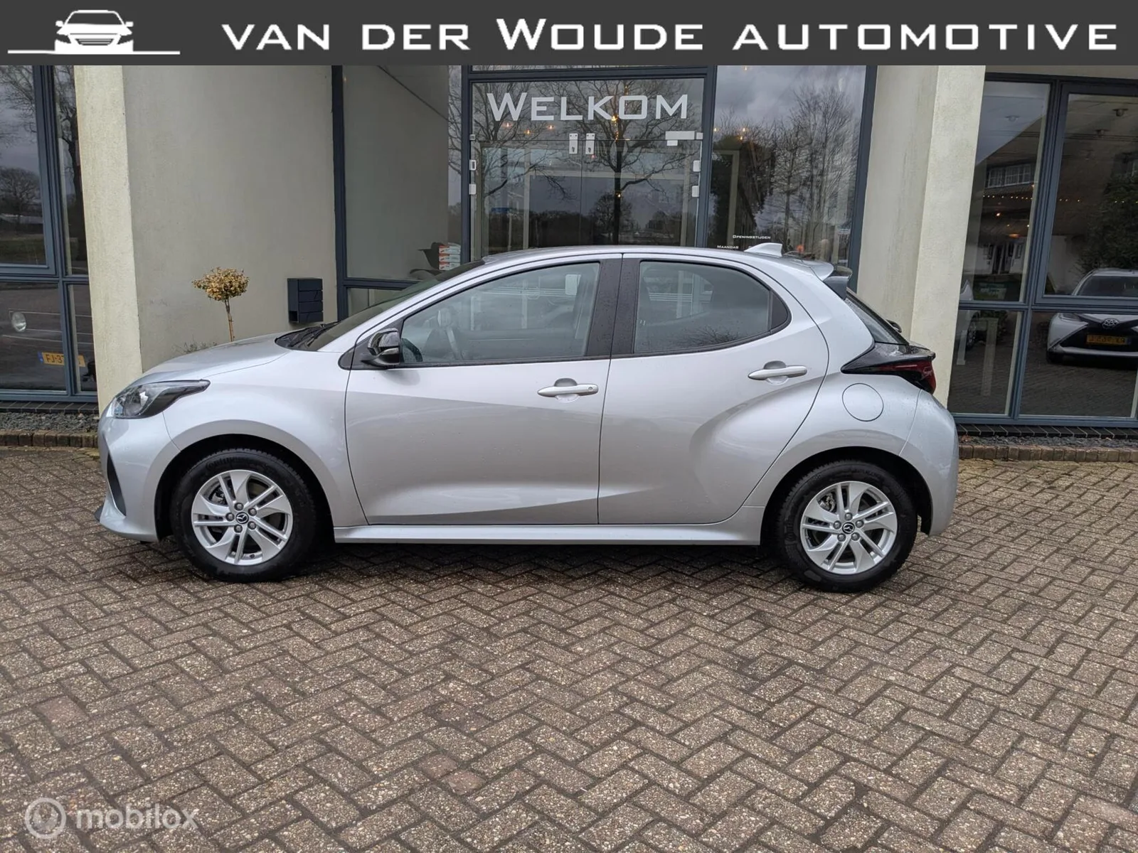 Mazda 2 Hybrid (2024) — foto 1