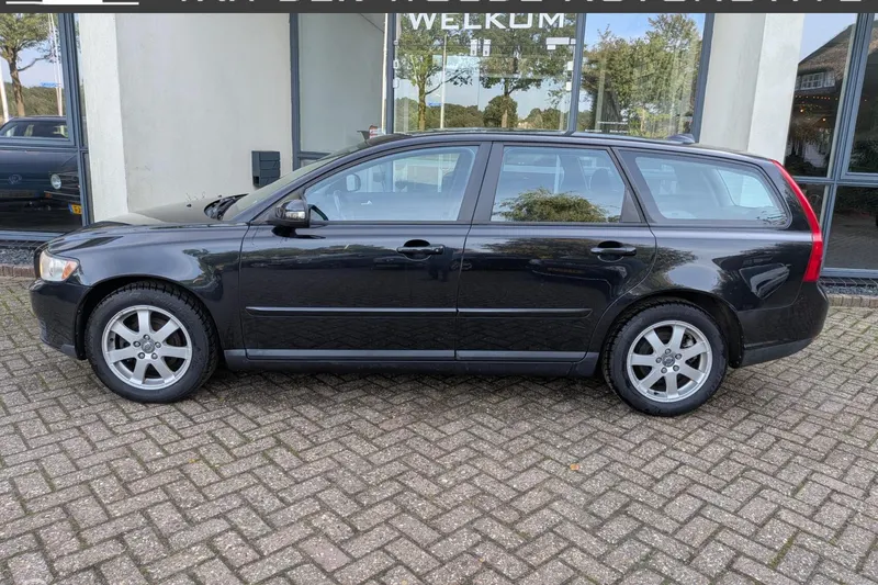 Volvo V50 (2010)