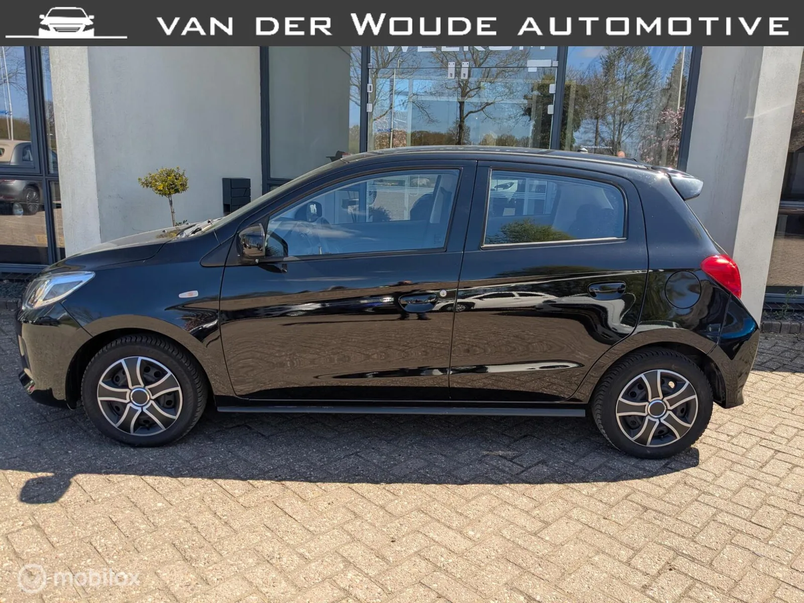 Mitsubishi Space Star (2022) — foto 1