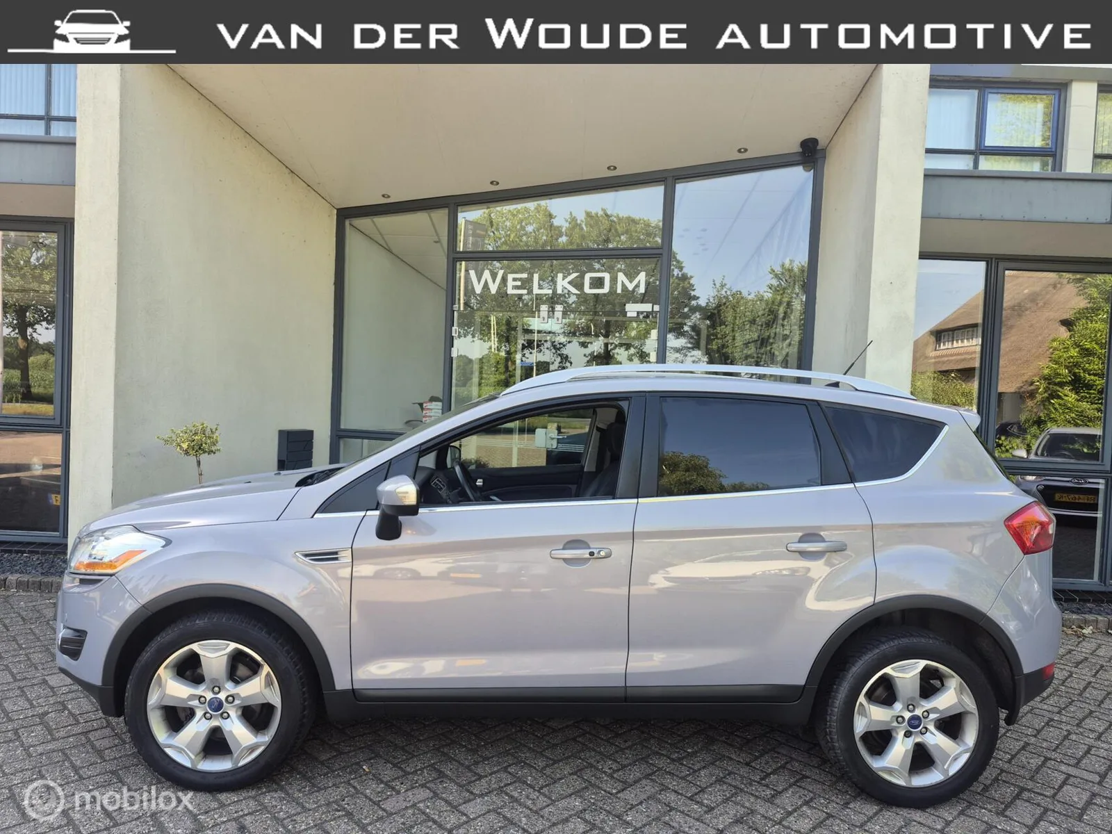 Ford Kuga (2011) — foto 1