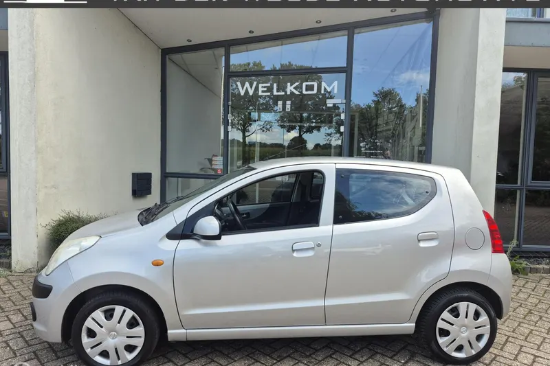 Nissan Pixo (2009)