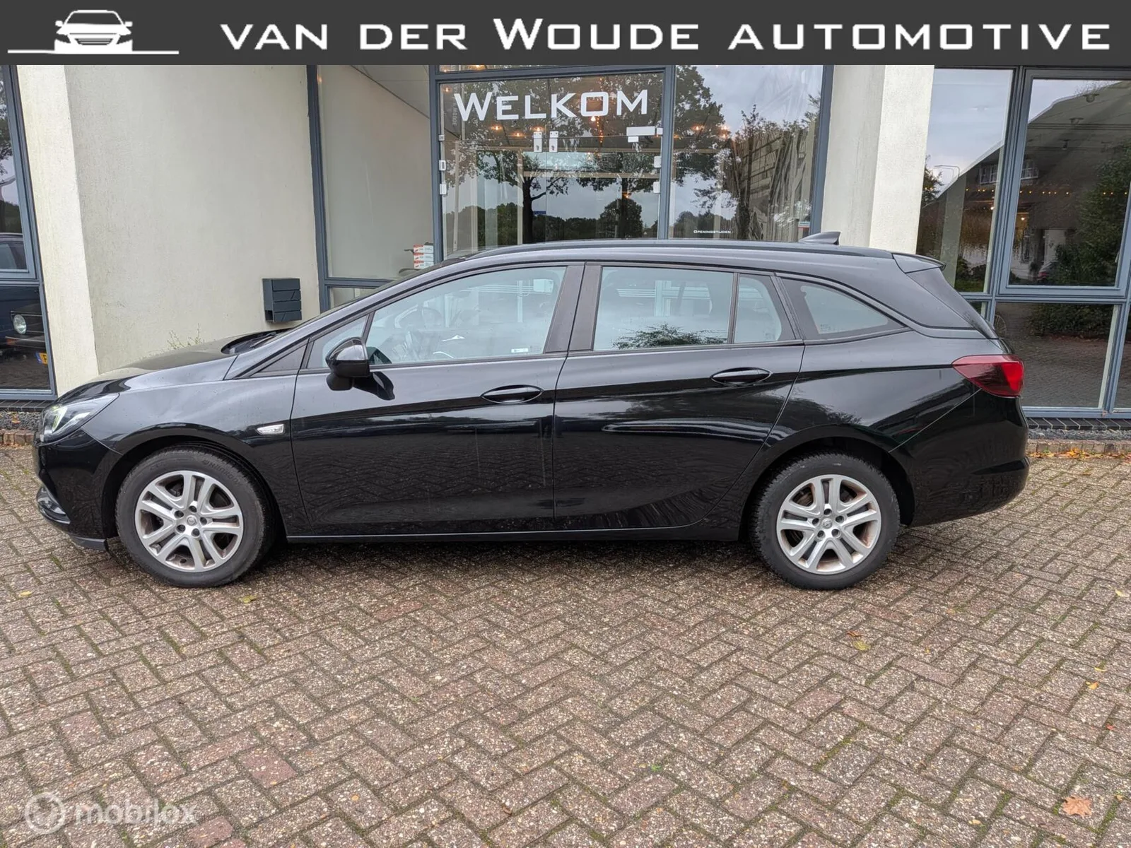 Opel Astra (2018) — foto 1