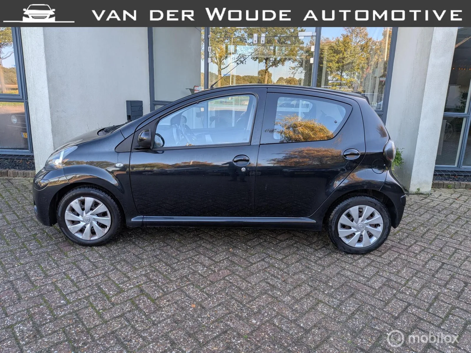 Toyota Aygo (2014) — foto 1