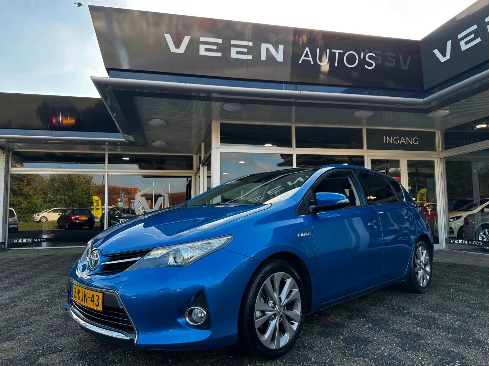 Toyota Auris (2013) — foto 1