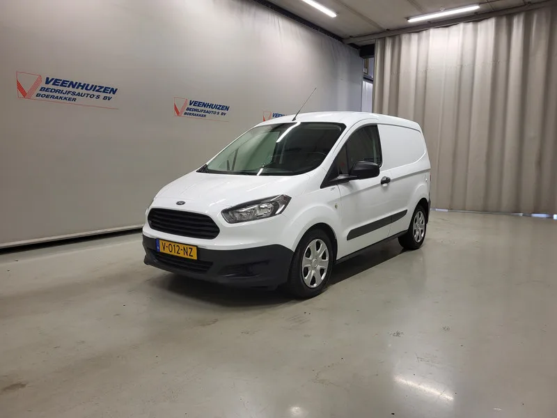 Ford Transit Courier (2018) — foto 1
