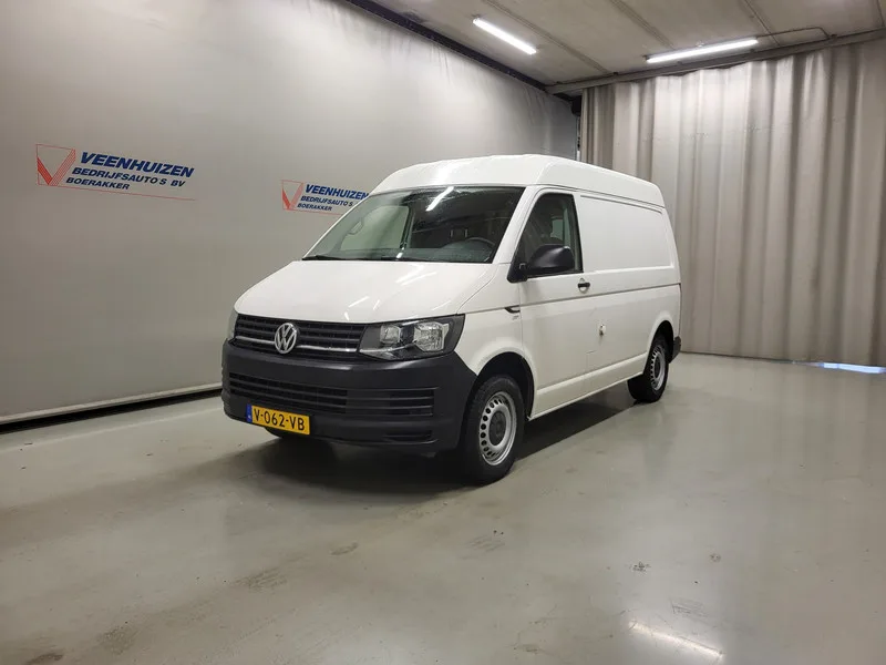 Volkswagen Transporter (2019) — foto 1
