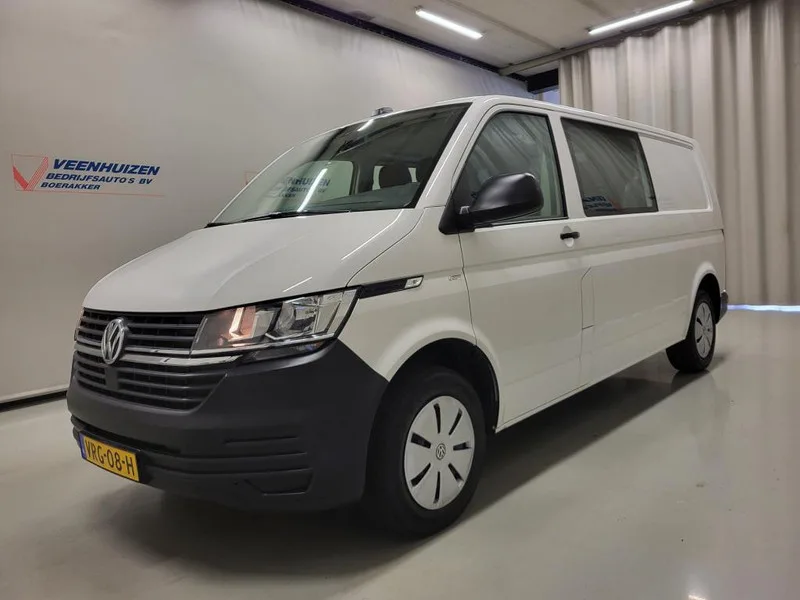 Volkswagen Transporter (2022) — foto 1