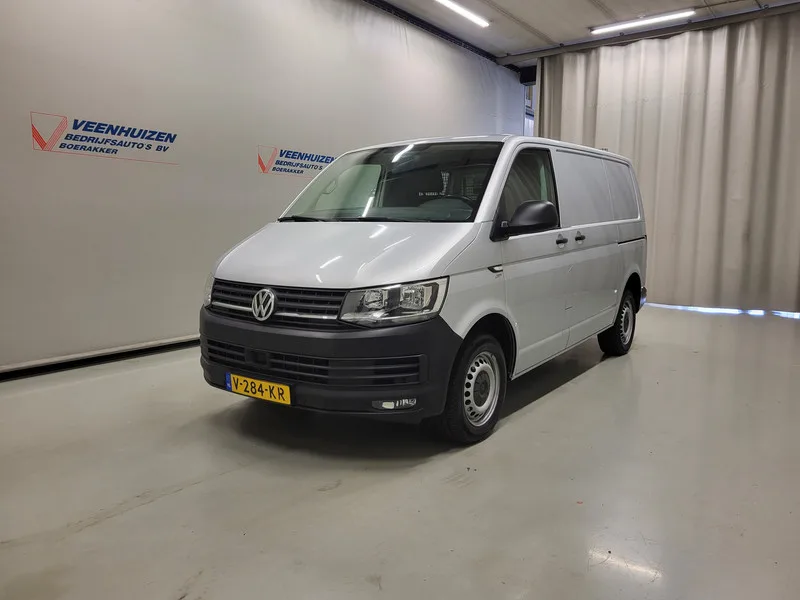 Volkswagen Transporter (2018) — foto 1