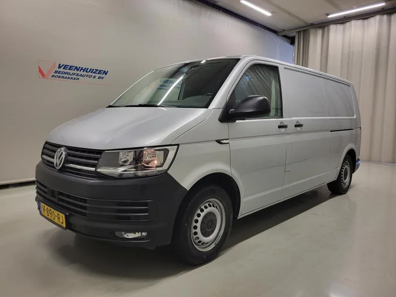 Volkswagen Transporter (2018) — foto 1