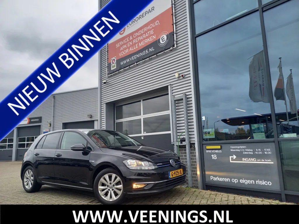 Volkswagen Golf (2019) — foto 1