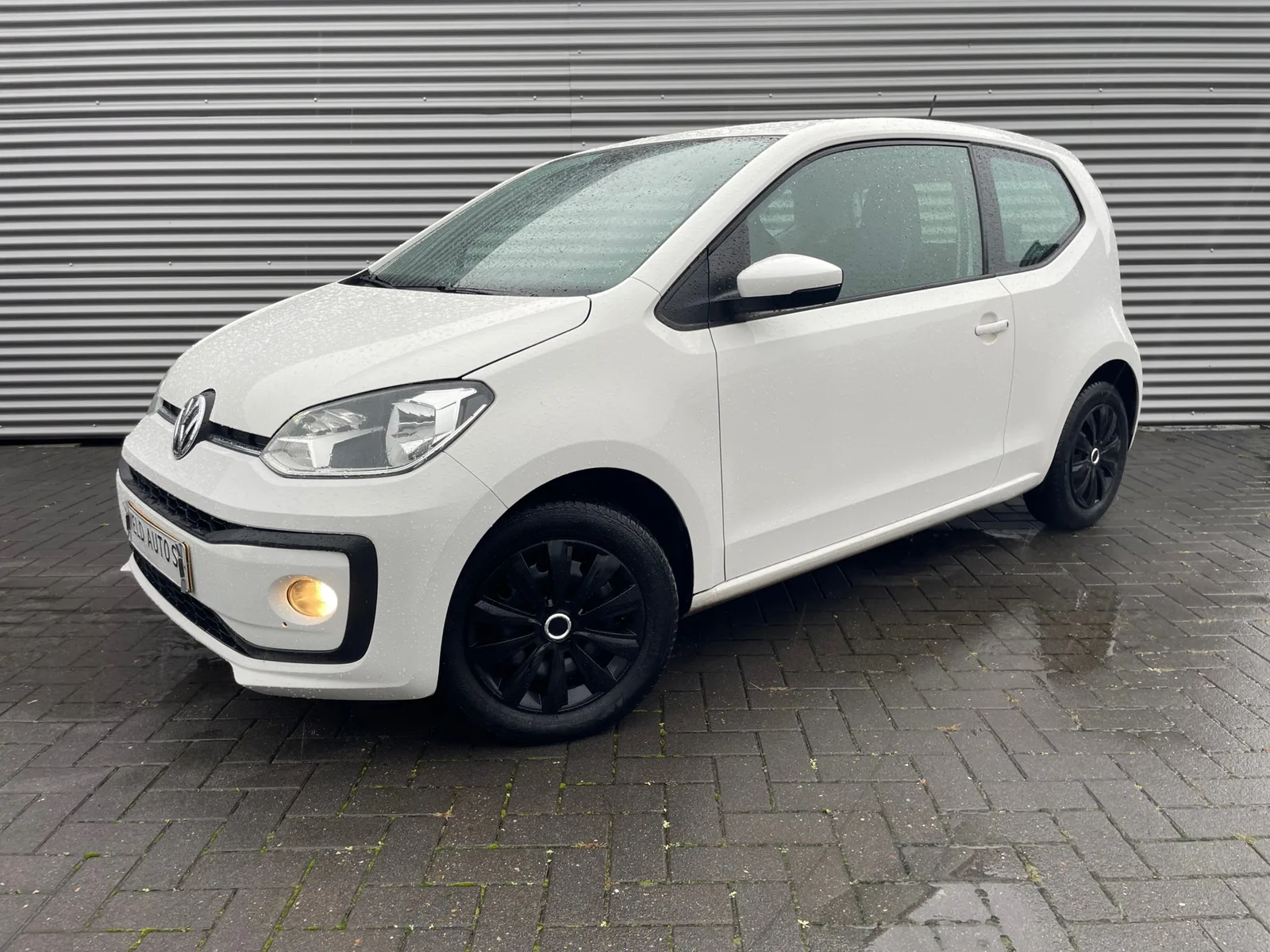 Volkswagen Up! (2018) — foto 1