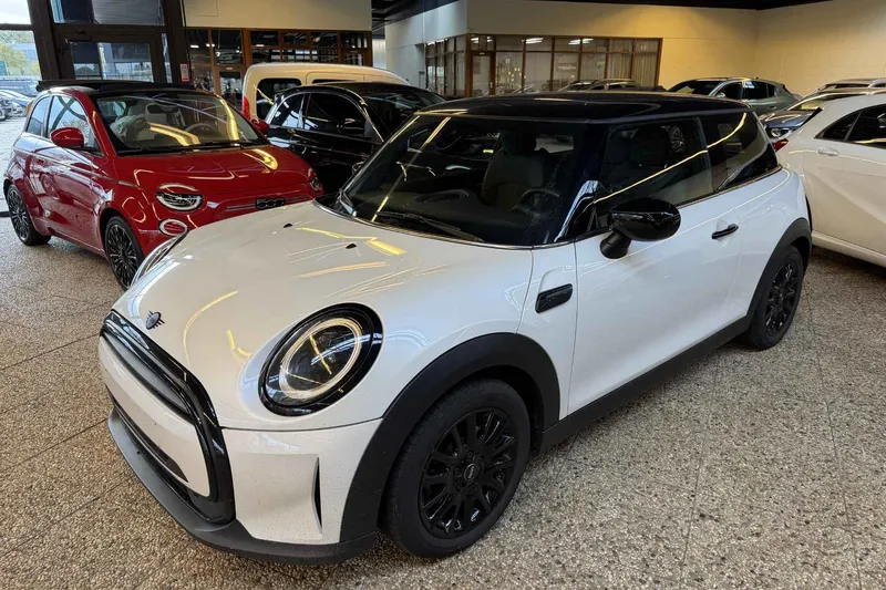 MINI Cooper (2023)