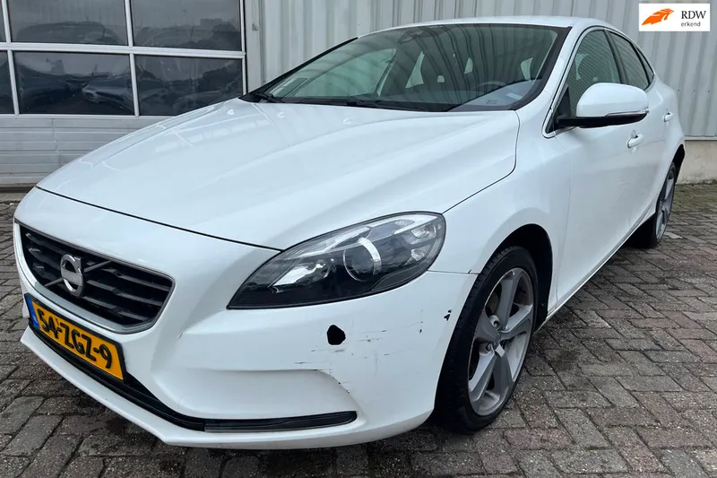Volvo V40 (2012)