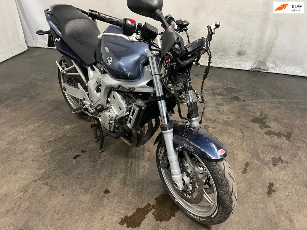 Yamaha FZ 6 (2004) — foto 1