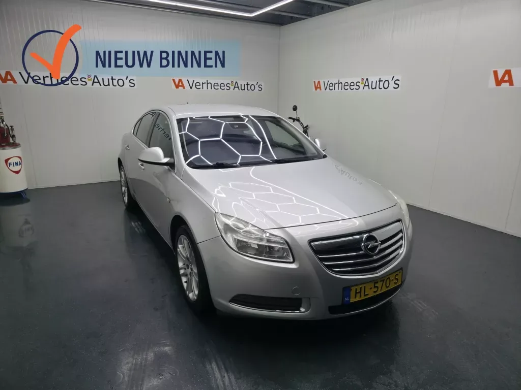 Opel Insignia (2009) — foto 1