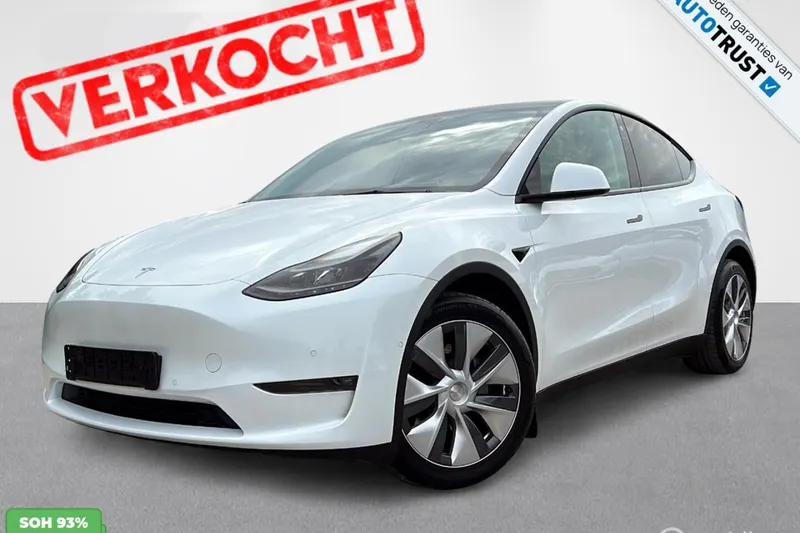 Tesla Model Y (2022)