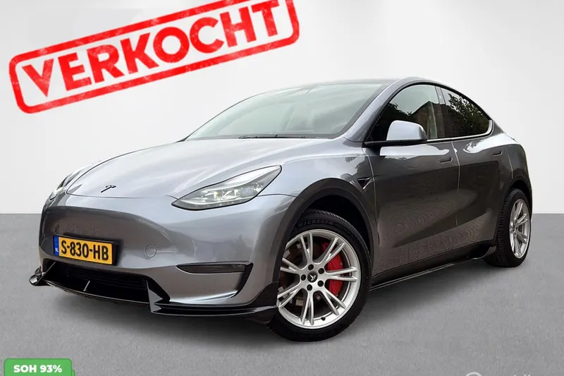 Tesla Model Y (2023)