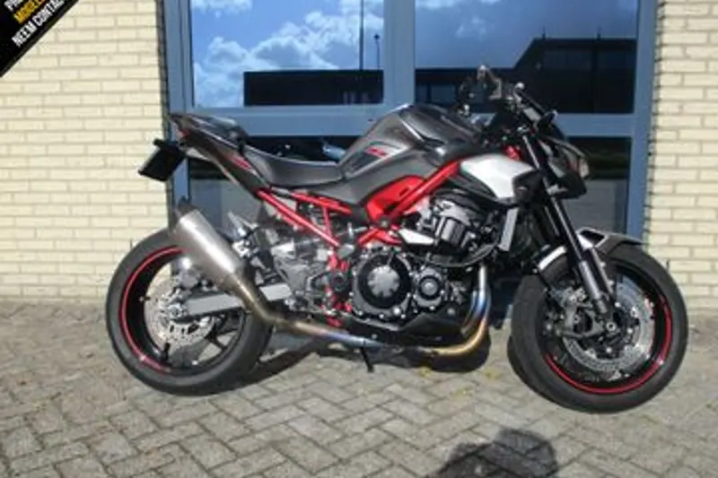 Kawasaki Z 900 (2025)