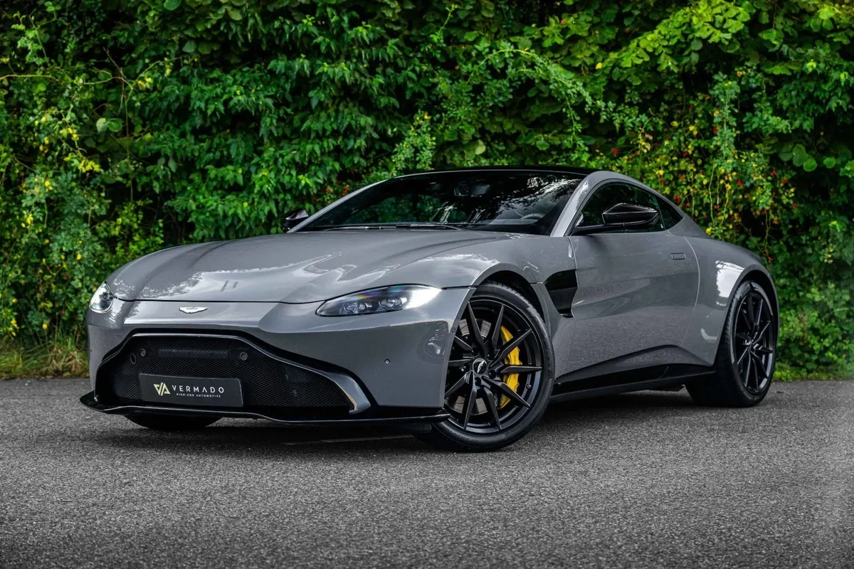 Aston Martin Vantage (2018) — foto 1