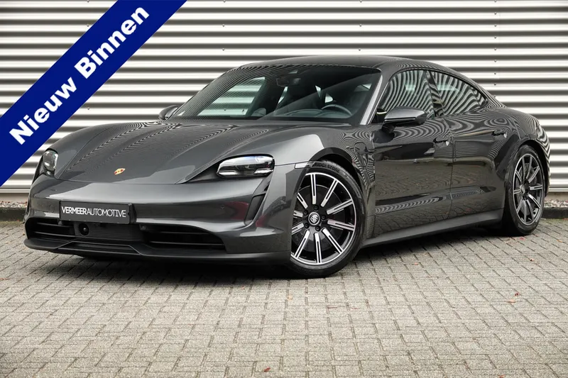 Porsche Taycan (2021)