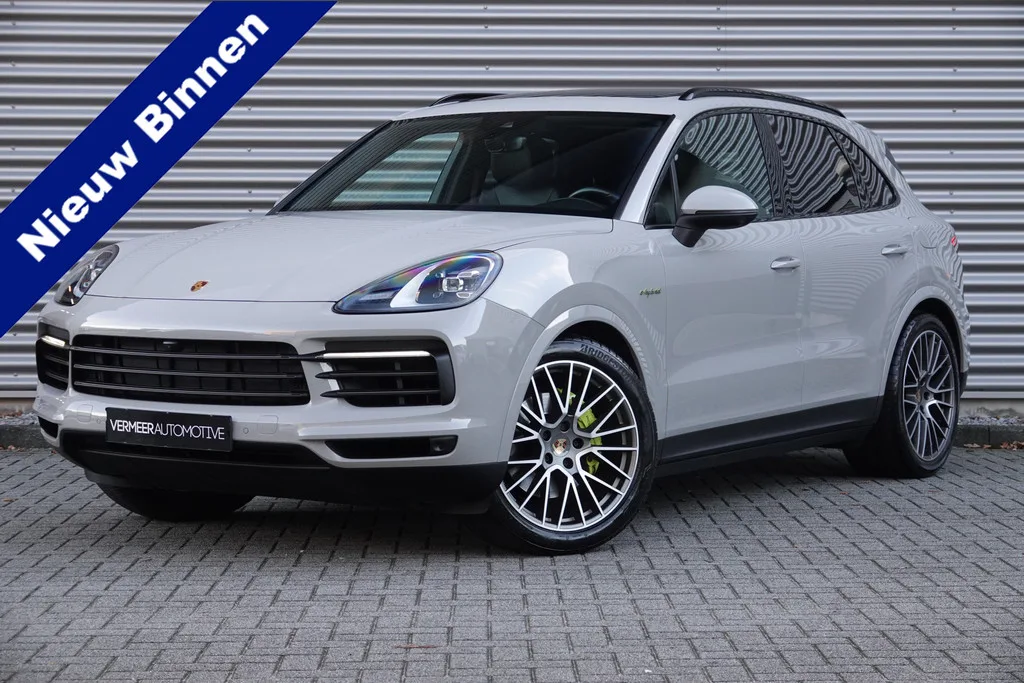 Porsche Cayenne (2023) — foto 1