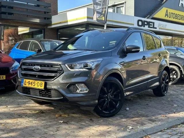 Ford Kuga (2017) — foto 1