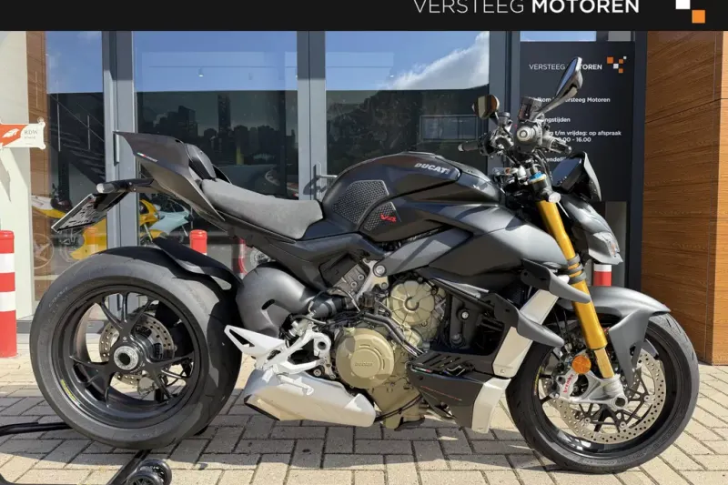 Ducati Streetfighter V4S (2021)