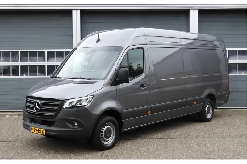Mercedes-Benz Sprinter (2024)