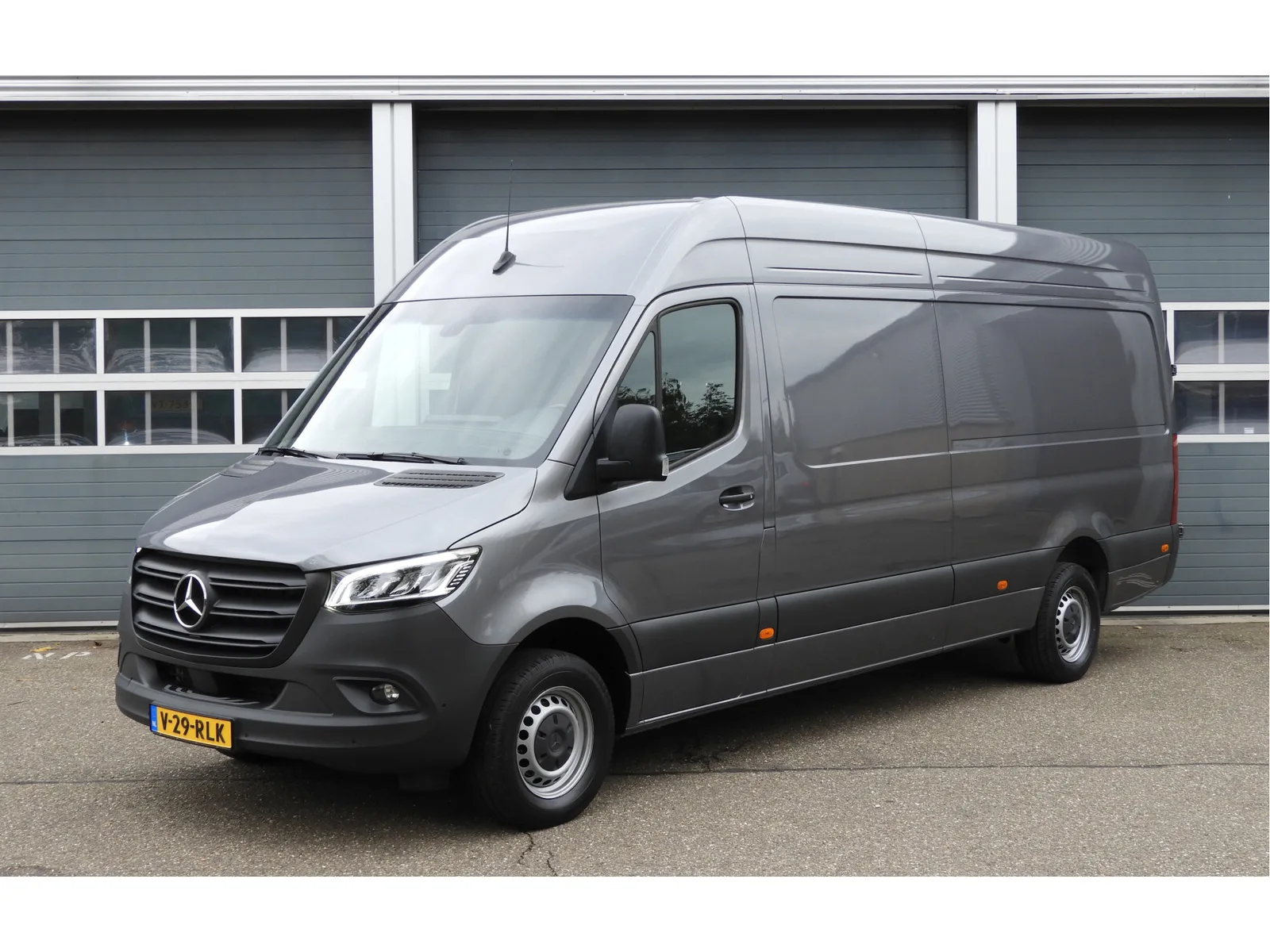 Mercedes-Benz Sprinter (2024) — foto 1