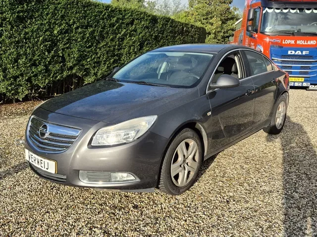 Opel Insignia (2009) — foto 1