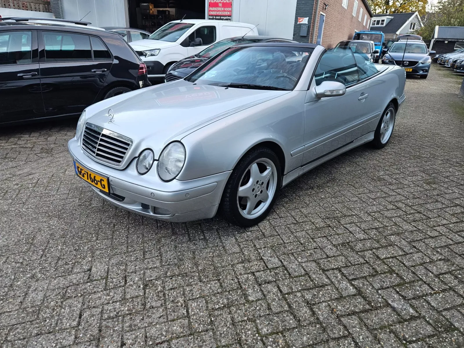 Mercedes-Benz CLK-Klasse (2001) — foto 1