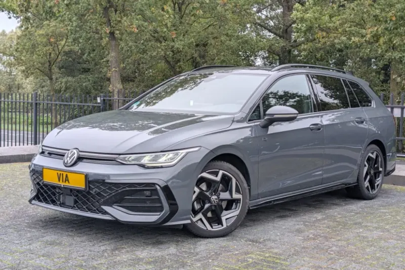 Volkswagen Golf (2025)