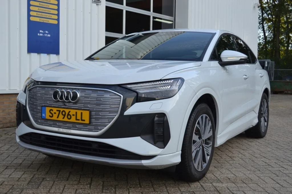 Audi Q4 e-tron (2023) — foto 1