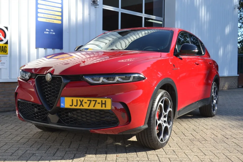 Alfa Romeo Tonale (2023) — foto 1