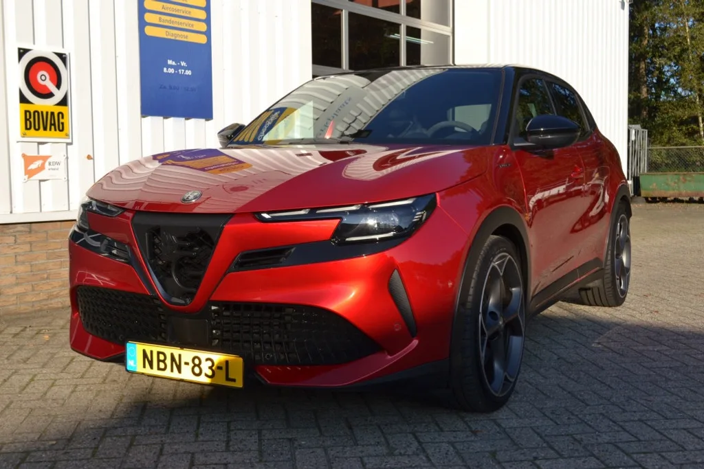 Alfa Romeo Junior (2025) — foto 1