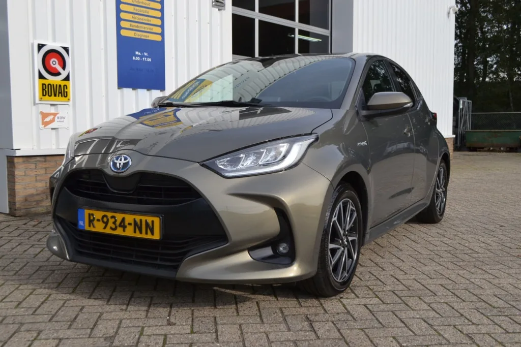 Toyota Yaris (2021) — foto 1