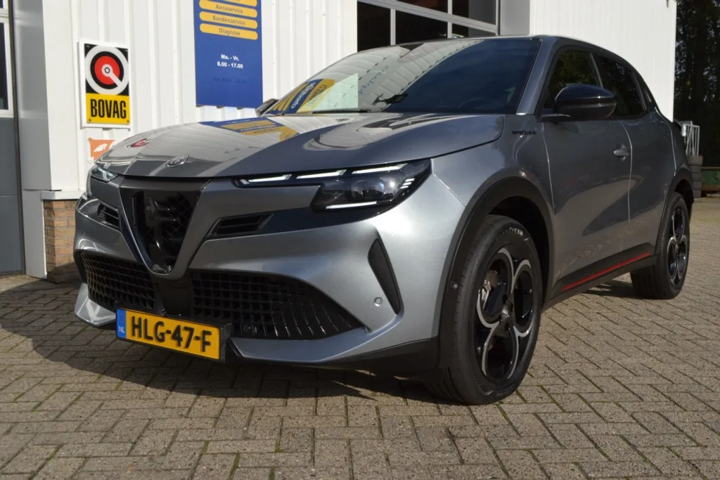 Alfa Romeo Junior (2025) — foto 1