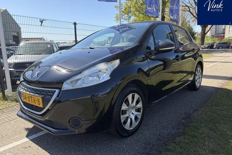 Peugeot 208 (2012)