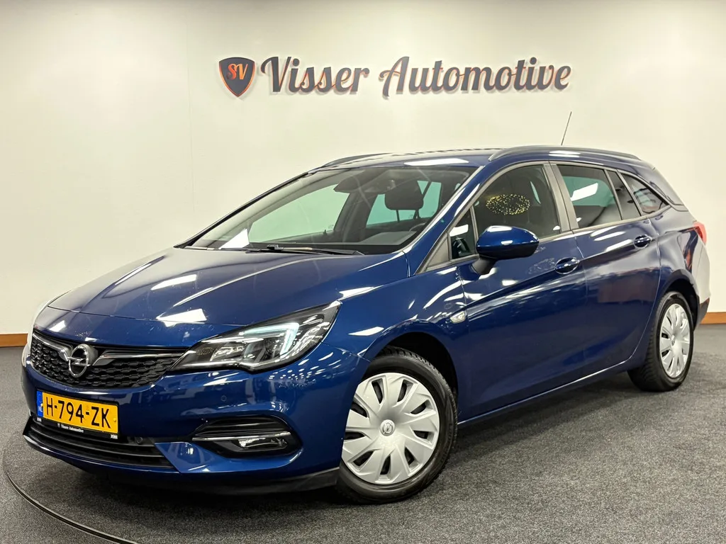 Opel Astra (2020) — foto 1