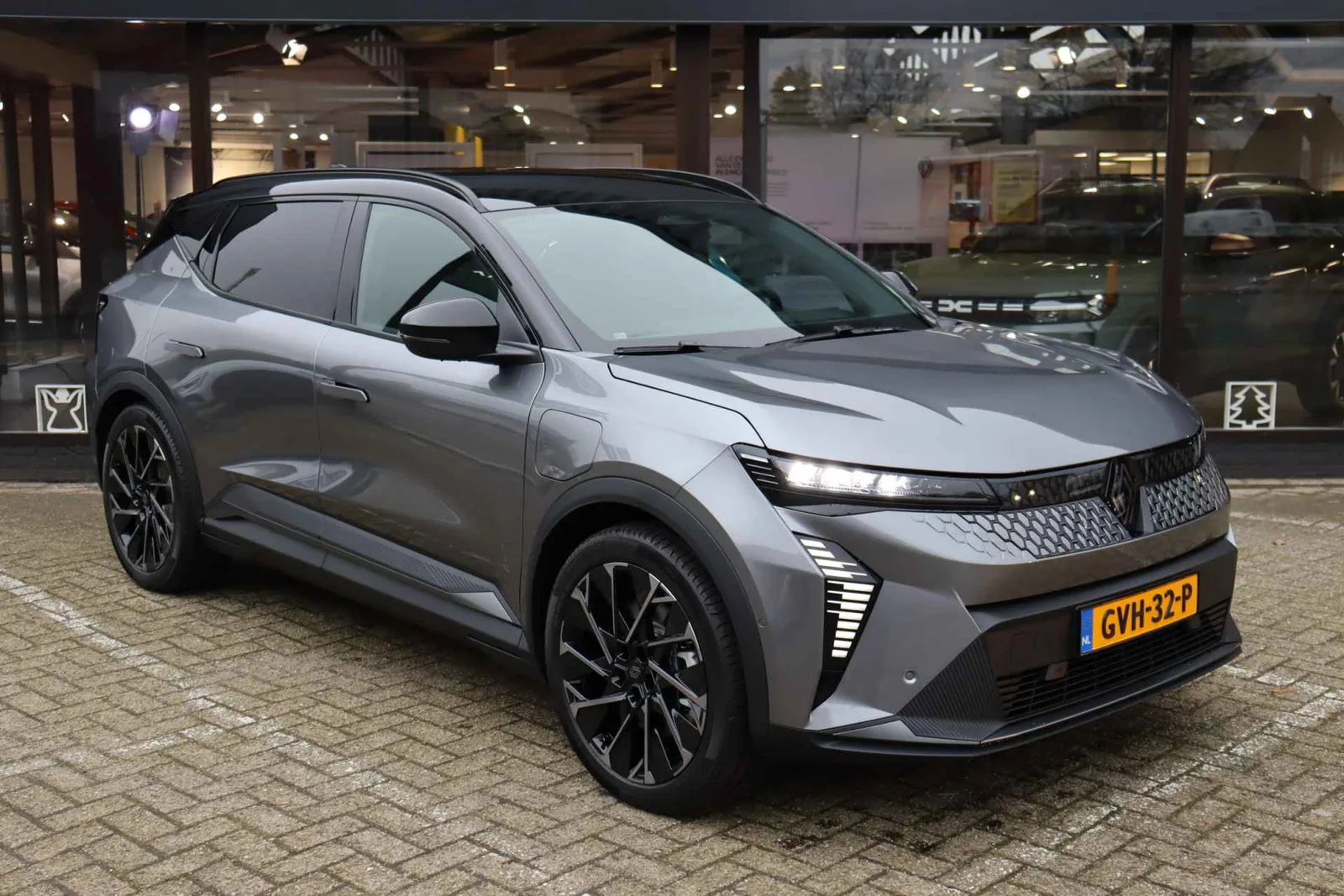 Renault Scenic E-Tech (2024) — foto 1