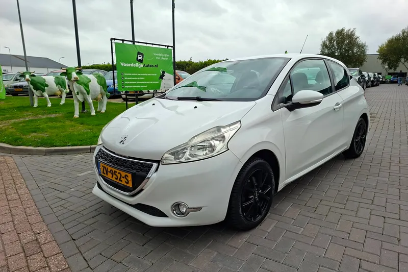Peugeot 208 (2012)