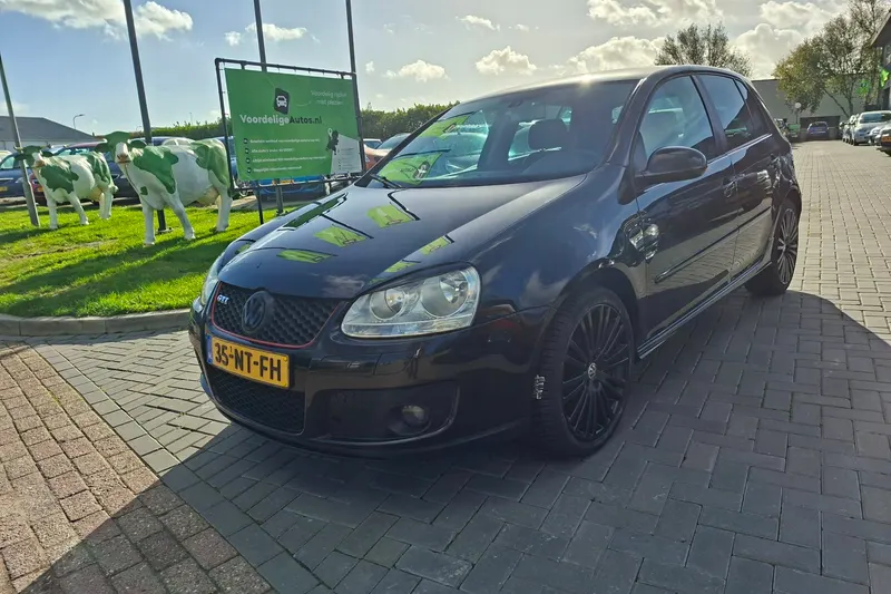 Volkswagen Golf (2004)