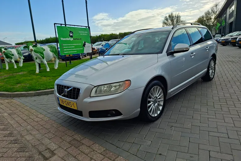 Volvo V70 (2008)