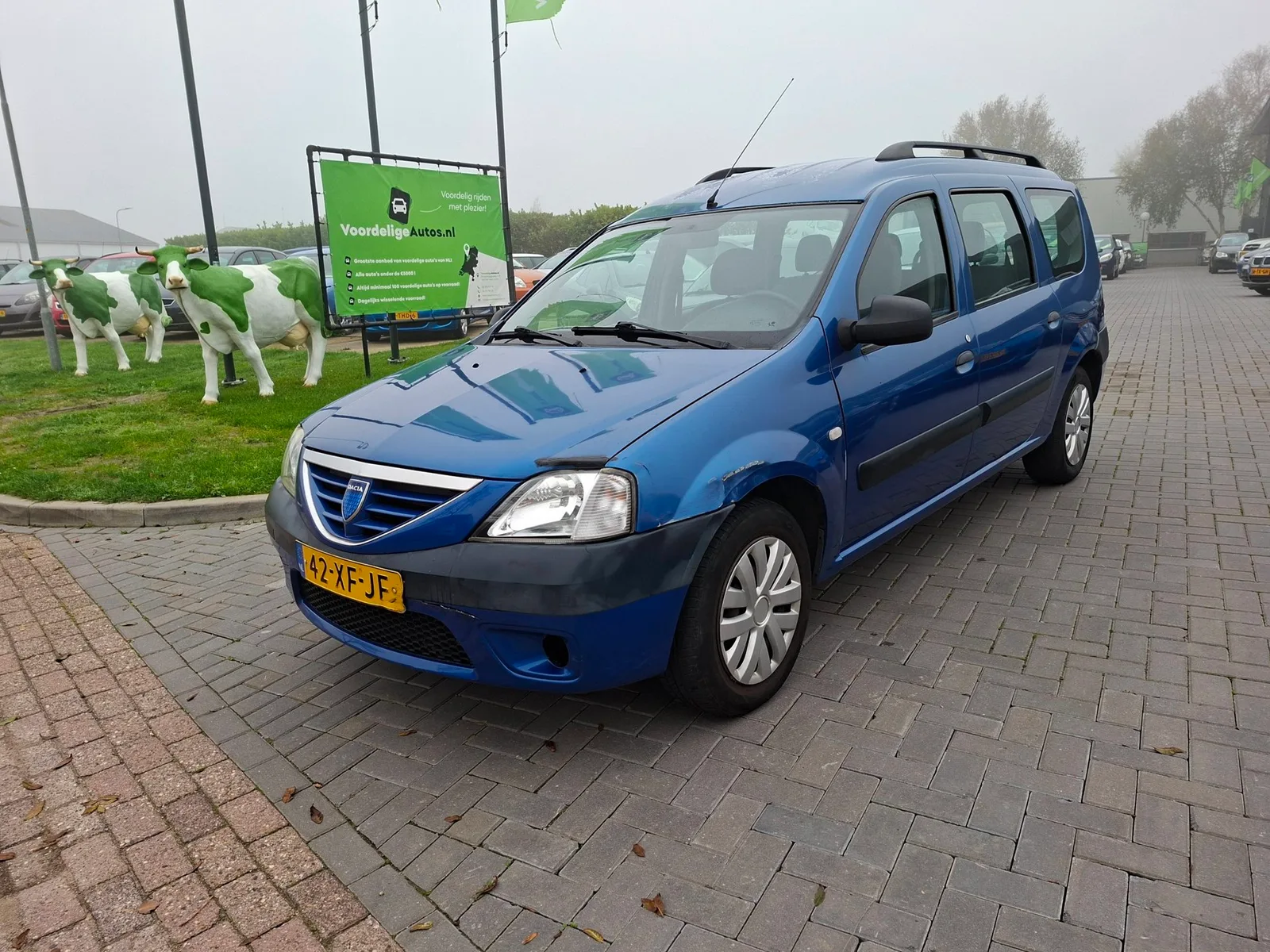 Dacia Logan MCV (2007) — foto 1