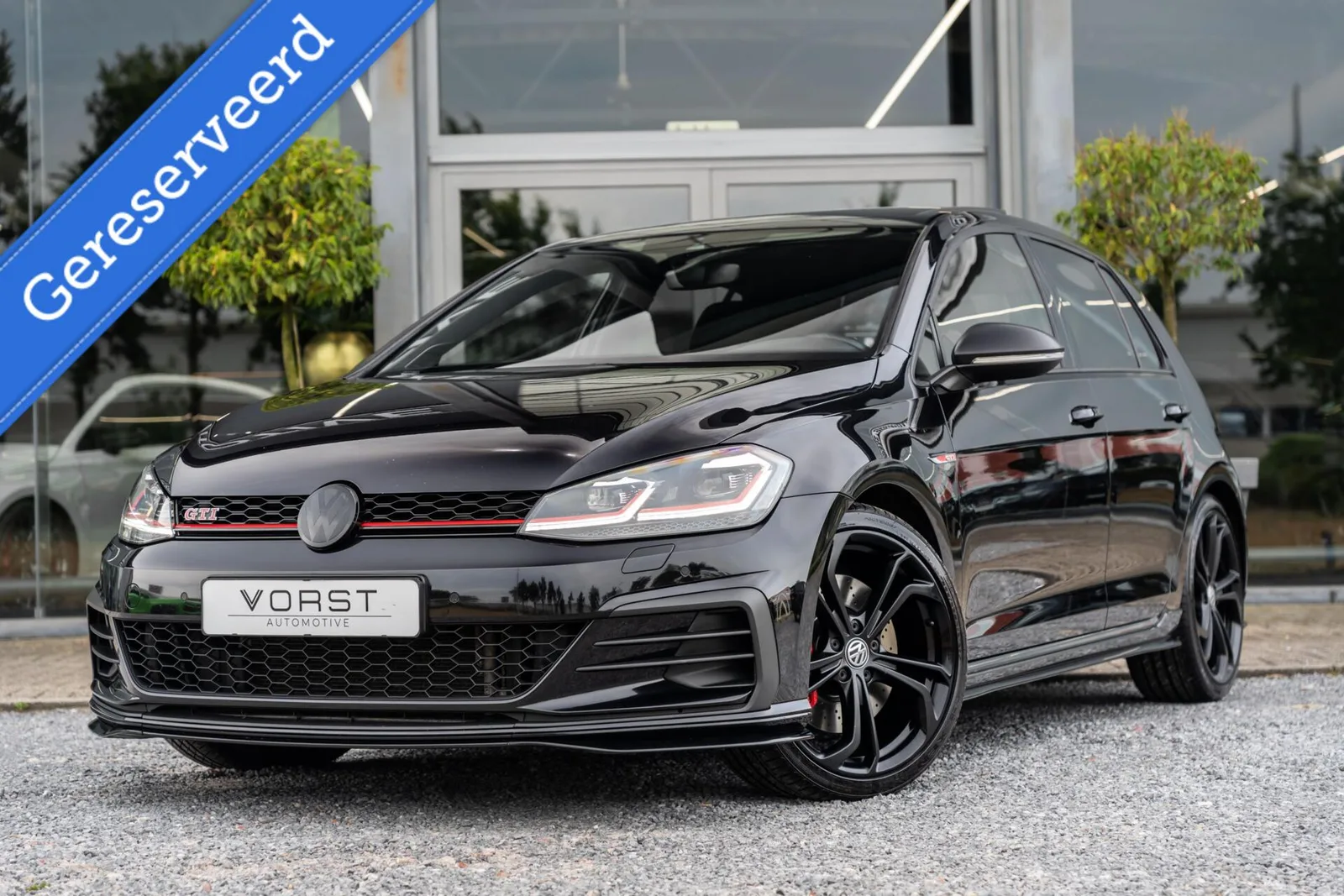 Volkswagen Golf (2020) — foto 1