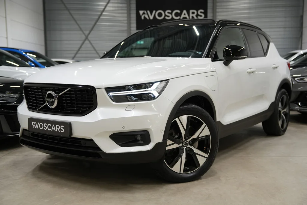 Volvo XC40 (2022) — foto 1