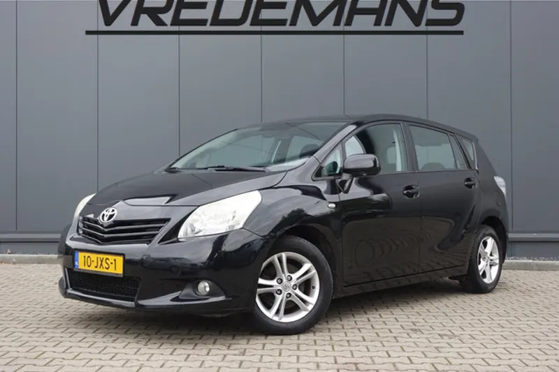 Toyota Verso (2009)