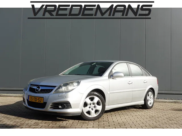 Opel Vectra (2006) — foto 1