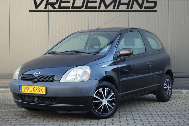 Toyota Yaris (2002)