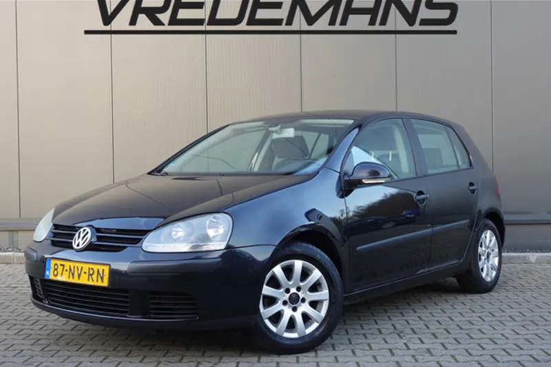 Volkswagen Golf (2004)